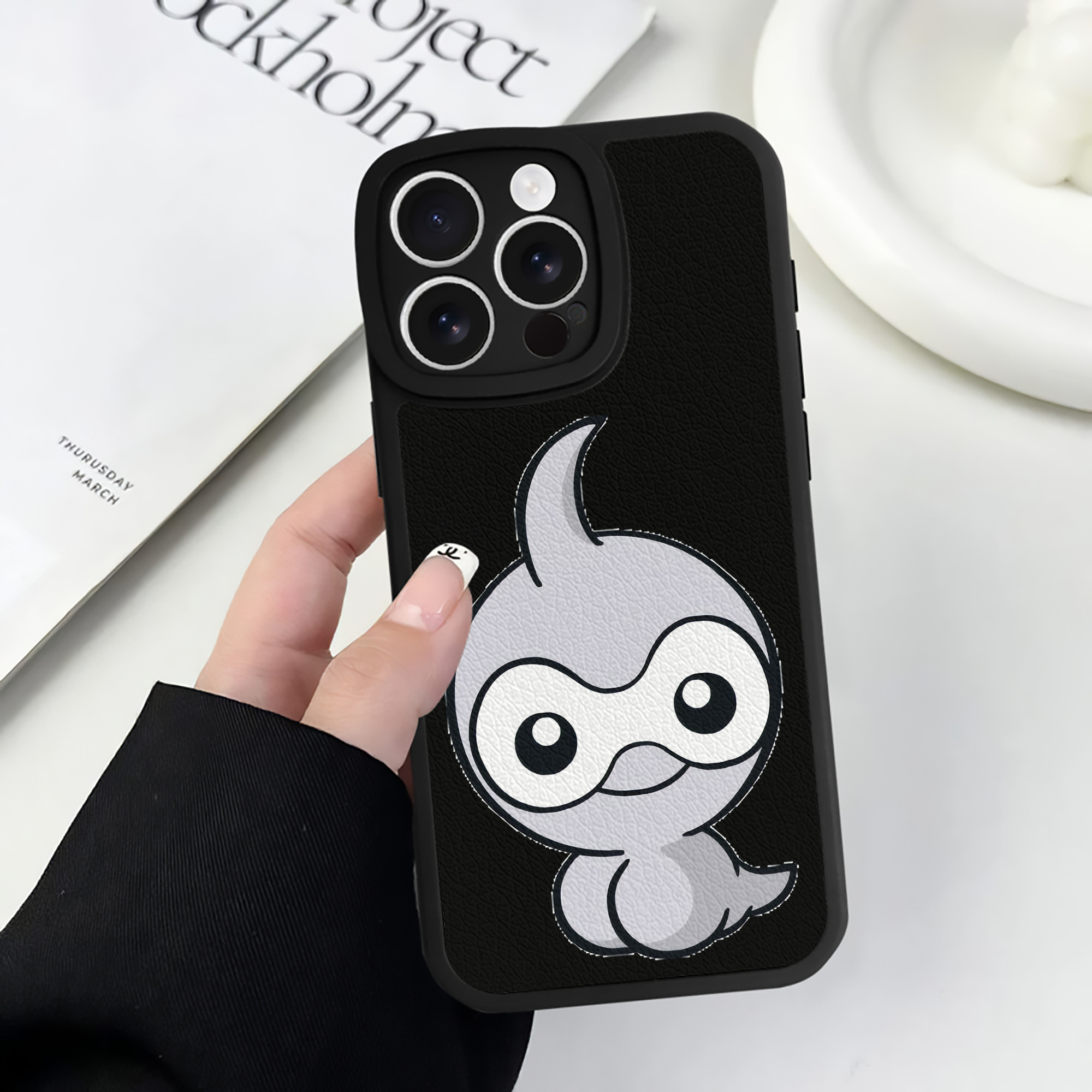 （画像用） ポケットモンスター Pokémon 【iPhone 16シリーズ対応】シリコンスマホケース（レザー調） 材質：シリコン